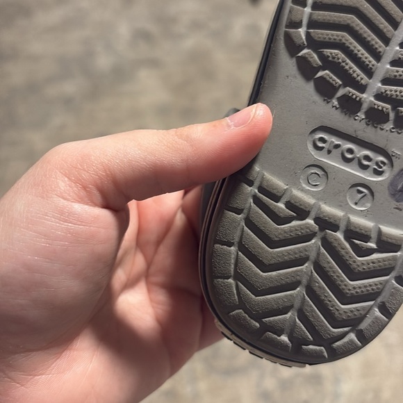 Kids Gray Crocs C8 - Picture 5 of 5
